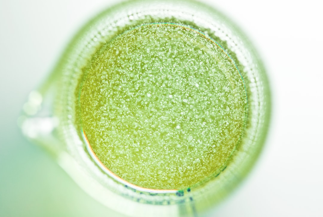 膠水防霉劑添加1%還是2%？不同pH配方的最佳比例解析